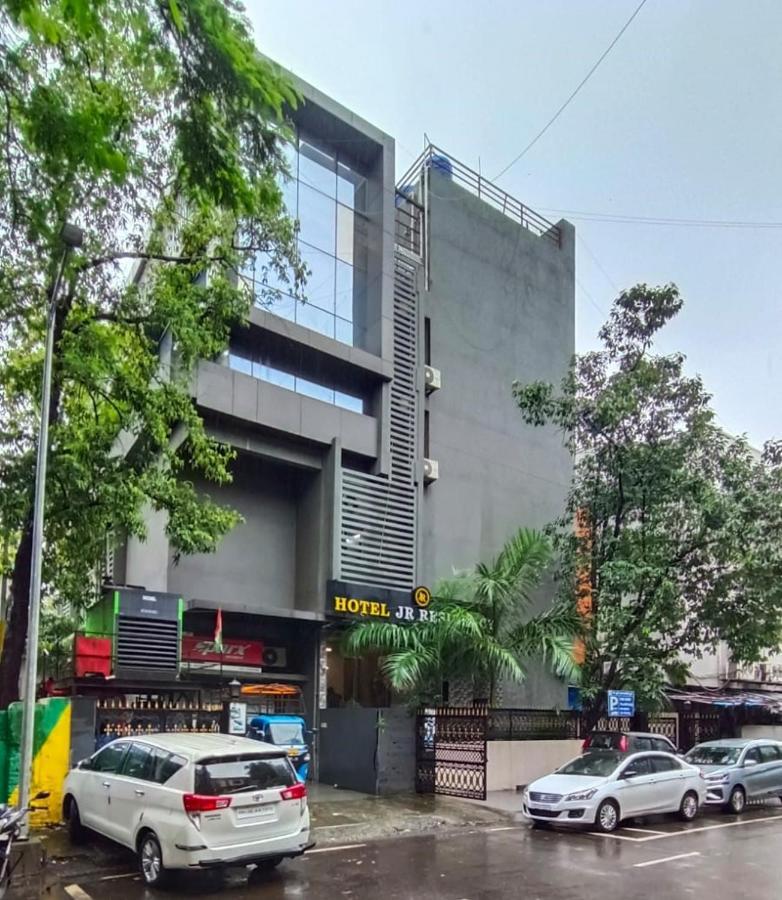J R Residency Hotel Navi Mumbai Bagian luar foto