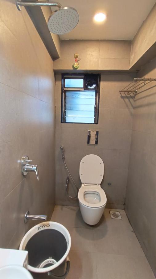 J R Residency Hotel Navi Mumbai Bagian luar foto