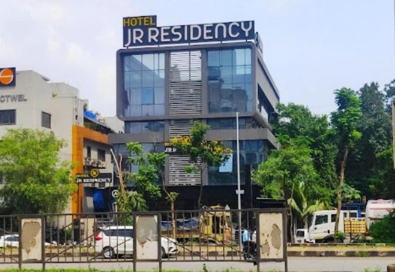 J R Residency Hotel Navi Mumbai Bagian luar foto
