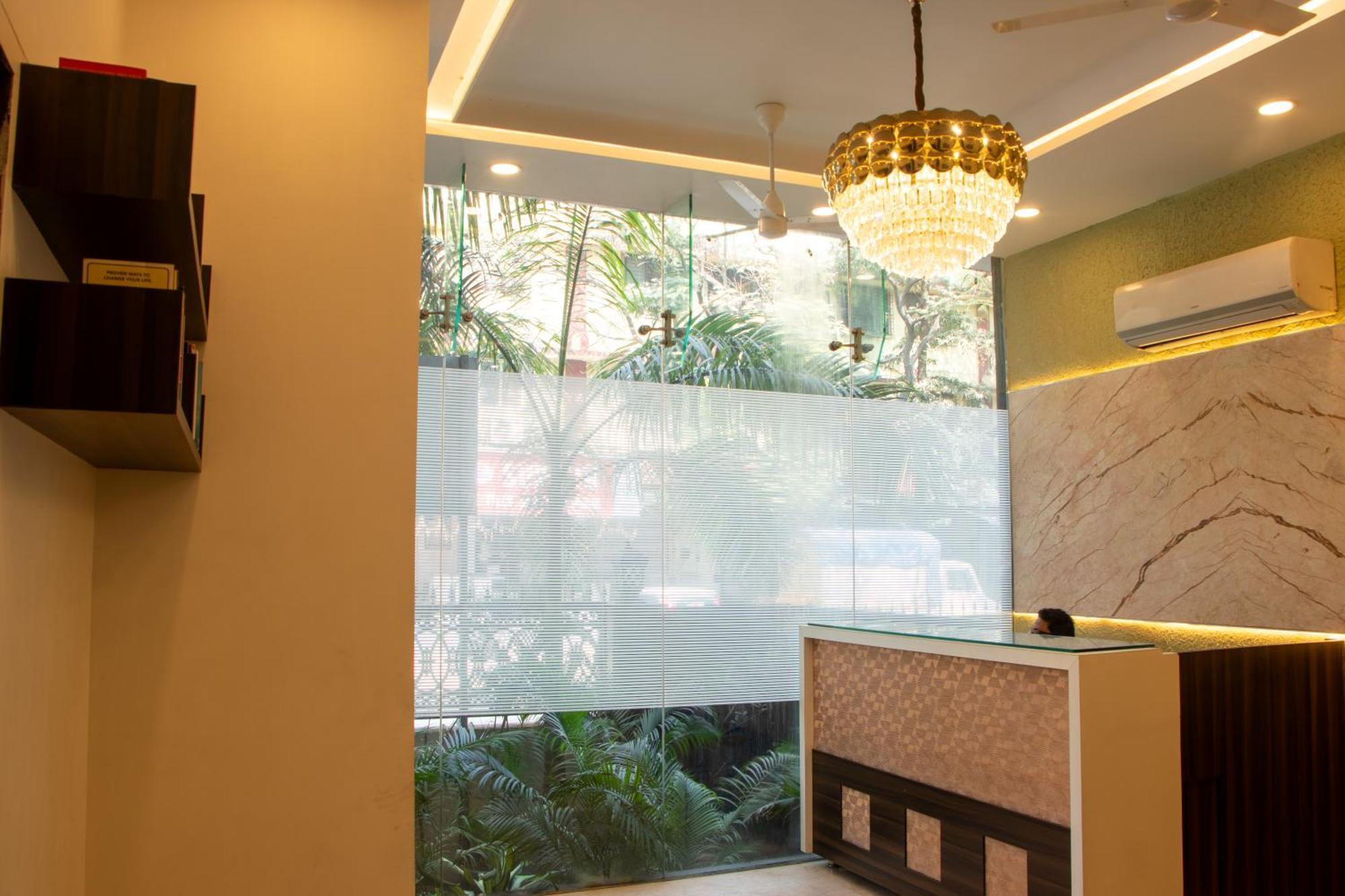 J R Residency Hotel Navi Mumbai Bagian luar foto